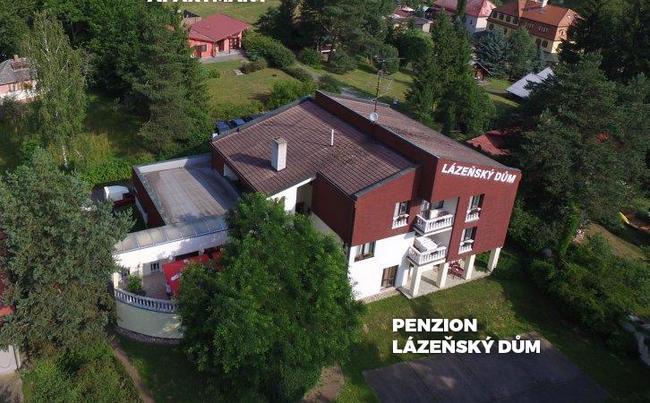 Готель Penzion Lazensky Dum Бухловіце Екстер'єр фото